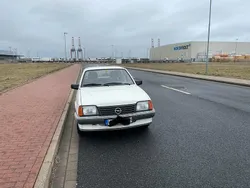 Weiß Gebraucht 1986 Opel Ascona Coupé | 3.200 €