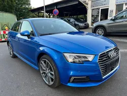 Blau Gebraucht 2020 Audi A3 Sportback e-tron S-Line Limousine | 15.999 € (Superpreis)