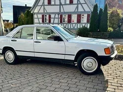 Weiß Gebraucht 1988 Mercedes 190 Limousine | 20.000 €