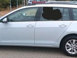 Weiß Gebraucht 2018 VW Golf VII Kombi | 15.000 € (Fairer Preis)