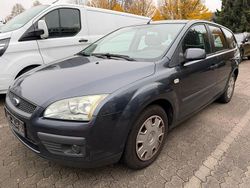 Grau Gebraucht 2007 Ford Focus Fun X Limousine | 1.450 € (Guter Preis)