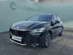 Schwarz Gebraucht 2023 BMW 218 Active Tourer Van / Kleinbus | 31.649 € (Fairer Preis)