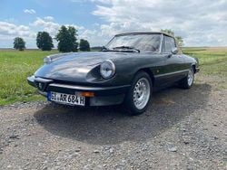 Schwarz Gebraucht 1984 Alfa Romeo Spider Veloce Cabrio | 21.900 €