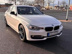 Weiß Gebraucht 2012 BMW 328 Sport Line Limousine | 9.499 € (Fairer Preis)