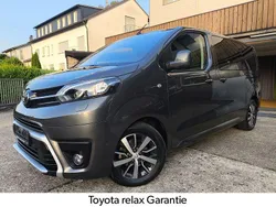 Basaltgrau Gebraucht 2022 Toyota Proace Verso Comfort Kombi | 34.400 € (Guter Preis)