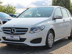 Weiß Gebraucht 2018 Mercedes B180 Van / Kleinbus | 13.950 € (Fairer Preis)