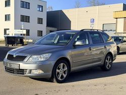 Platingrau metallic Gebraucht 2012 Skoda Octavia Family Kombi | 5.490 € (Superpreis)