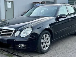 Schwarz Gebraucht 2008 Mercedes E200 Limousine | 6.450 € (Fairer Preis)