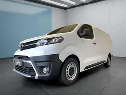 Weiß Gebraucht 2022 Toyota Proace Van | 27.649 € (Fairer Preis)