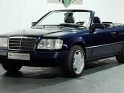 Blau Gebraucht 1996 Mercedes E220 Cabrio | 29.500 €