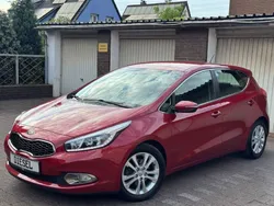 Rot Gebraucht 2012 Kia Ceed Spirit Limousine | 6.450 € (Fairer Preis)