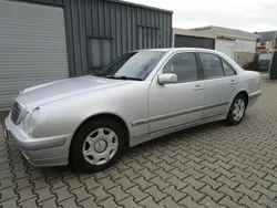 Mercedes E200