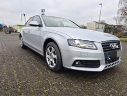 Silber Gebraucht 2011 Audi A4 Attraction Limousine | 6.499 € (Guter Preis)