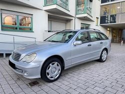 Silber Gebraucht 2007 Mercedes C200 Kombi | 1.800 €