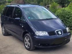 Blau Gebraucht 2007 Seat Alhambra Vigo Van / Kleinbus | 5.299 € (Teuer)