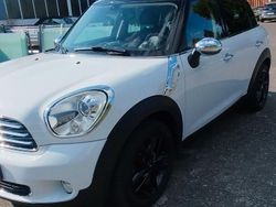 Weiß Gebraucht 2011 Mini Cooper D Kleinwagen | 7.490 € (Etwas zu teuer)