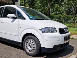 Weiß Gebraucht 2002 Audi A2 Kleinwagen | 6.900 €