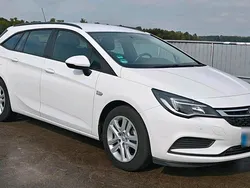 Weiß Gebraucht 2017 Opel Astra Kombi | 9.000 € (Guter Preis)