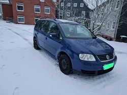 Blau Gebraucht 2004 VW Touran Van / Kleinbus | 1.650 € (Guter Preis)
