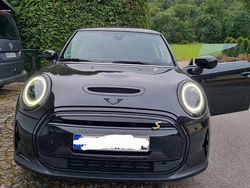 Schwarz Gebraucht 2023 Mini Cooper SE Classic Kleinwagen | 16.900 € (Superpreis)