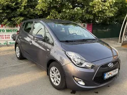Grau Gebraucht 2015 Hyundai ix20 Van / Kleinbus | 6.400 € (Guter Preis)