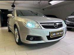 Silber Gebraucht 2006 Opel Adam Cosmo Kleinwagen | 4.700 €