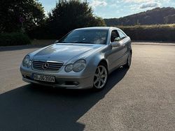 Silber Gebraucht 2002 Mercedes C200 Coupé | 3.500 €