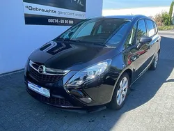 Schwarz Gebraucht 2015 Opel Zafira Tourer Edition Van / Kleinbus | 9.240 € (Fairer Preis)