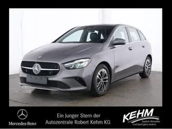 Mountain grau (metallic) Gebraucht 2024 Mercedes B200 Van / Kleinbus | 32.489 € (Etwas zu teuer)