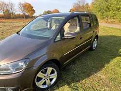 Braun Gebraucht 2014 VW Touran Highline Van / Kleinbus | 12.500 € (Teuer)