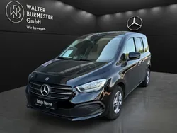 Loparitschwarz metallic Gebraucht 2024 Mercedes T180 Style Van / Kleinbus | 27.690 € (Fairer Preis)