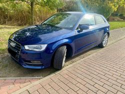 Blau Gebraucht 2013 Audi A3 Ambition Limousine | 9.700 € (Etwas zu teuer)