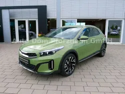 Celadon green met. (ce6) Gebraucht 2024 Kia XCeed Spirit SUV | 29.600 € (Fairer Preis)