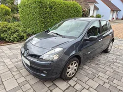 Schwarz Gebraucht 2006 Renault Clio II Dynamique Limousine | 1.530 € (Superpreis)