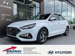 Weiß Gebraucht 2024 Hyundai i30 Select Limousine | 18.980 € (Fairer Preis)