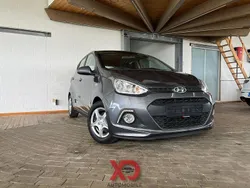 Grau Gebraucht 2015 Hyundai i10 Edition Kleinwagen | 6.900 € (Fairer Preis)