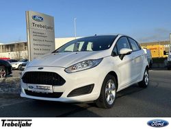 Weiß Gebraucht 2016 Ford Fiesta Trend Kleinwagen | 6.890 € (Fairer Preis)