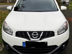 Weiß Gebraucht 2013 Nissan Qashqai SUV | 7.800 € (Etwas zu teuer)