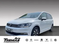 Weiß Gebraucht 2024 VW Touran Move Van / Kleinbus | 34.400 € (Guter Preis)