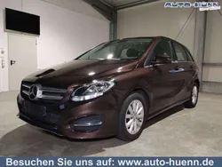 Orientbraun metallic Gebraucht 2015 Mercedes B180 Van / Kleinbus | 13.490 € (Guter Preis)