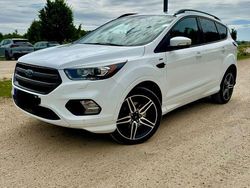 Weiß Gebraucht 2017 Ford Kuga ST-Line SUV | 13.400 € (Fairer Preis)