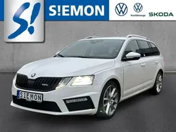 Weiss Gebraucht 2019 Skoda Octavia RS Kombi | 21.985 € (Teuer)
