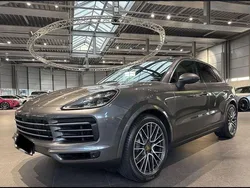 Grau Gebraucht 2019 Porsche Cayenne SUV | 54.990 € (Fairer Preis)