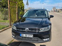Schwarz Gebraucht 2016 VW Tiguan Highline SUV | 16.800 €
