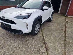 Weiß Gebraucht 2025 Toyota Yaris Cross Business Edition SUV | 25.000 € (Fairer Preis)