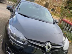 Schwarz Gebraucht 2015 Renault Mégane III Bose Edition Limousine | 8.900 € (Teuer)