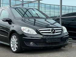 Schwarz Gebraucht 2008 Mercedes B200 Van / Kleinbus | 7.990 € (Teuer)