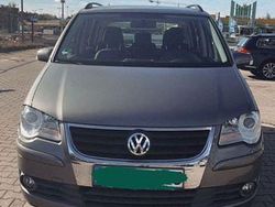 Grau Gebraucht 2009 VW Touran Conceptline Van / Kleinbus | 3.100 € (Guter Preis)