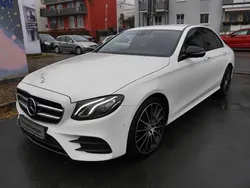 Weiß Gebraucht 2016 Mercedes E220 AMG line Limousine | 19.999 €