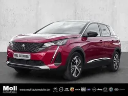 Lackierung ultimaterot/metalliclackieru (metallic) Gebraucht 2021 Peugeot 3008 SUV | 25.875 € (Fairer Preis)